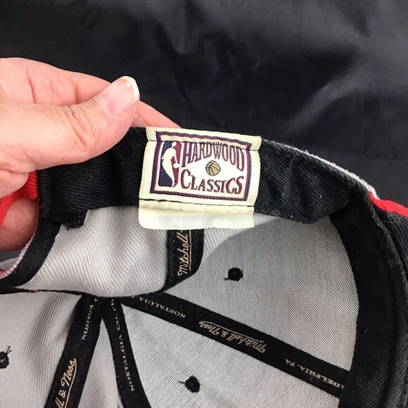 Mitchell & Ness Miami Heat NBA Basketball Brown Red Fitted Hat Cap Adjustable - Picture 8 of 11